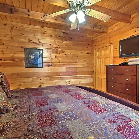 Pigeon Forge Cabin With Hot Tub, Grill And Pool Table! Villa Сивиървил Екстериор снимка