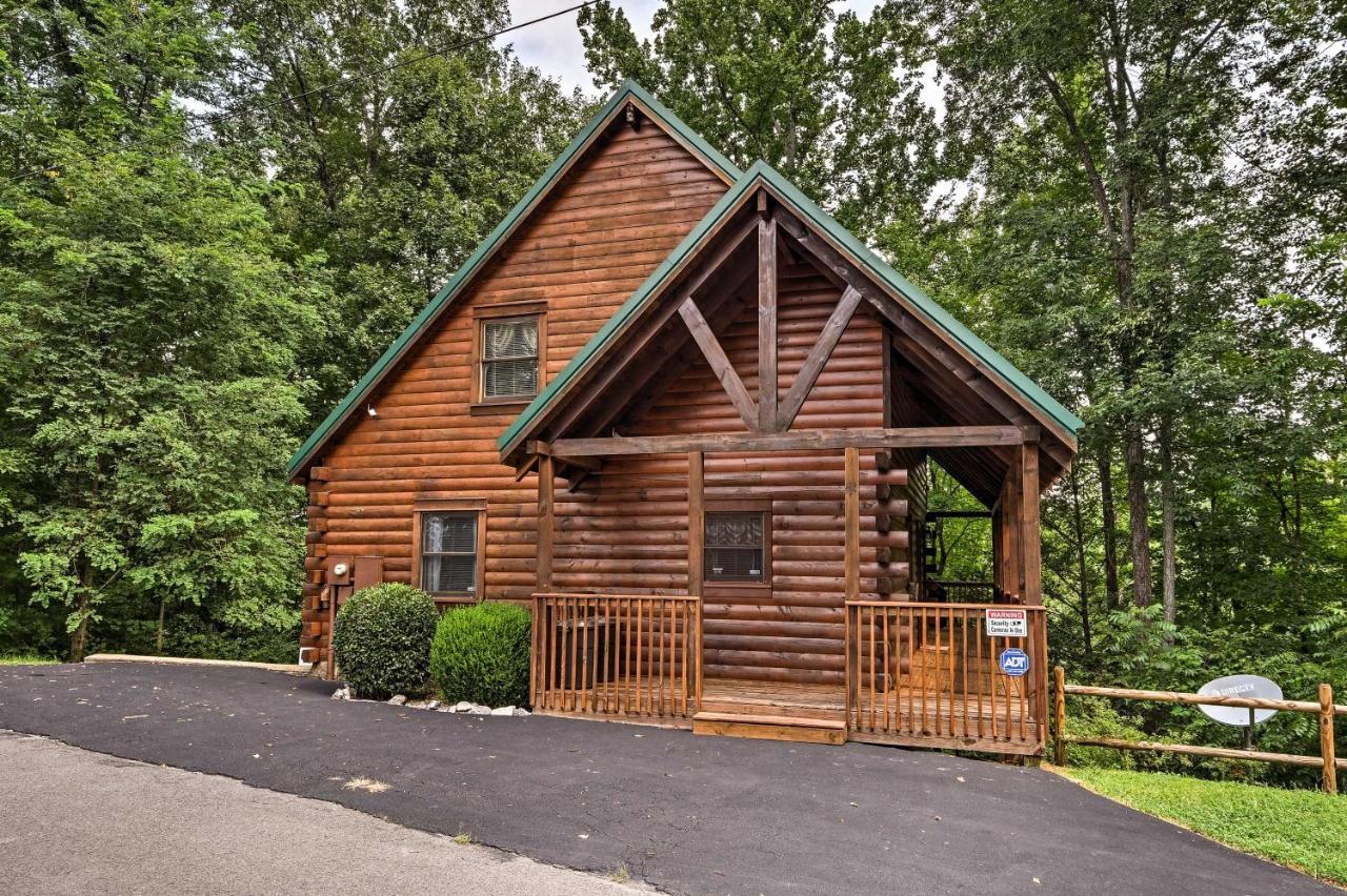 Pigeon Forge Cabin With Hot Tub, Grill And Pool Table! Villa Сивиървил Екстериор снимка