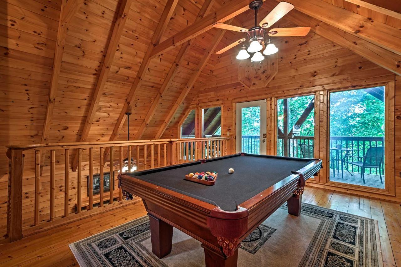 Pigeon Forge Cabin With Hot Tub, Grill And Pool Table! Villa Сивиървил Екстериор снимка