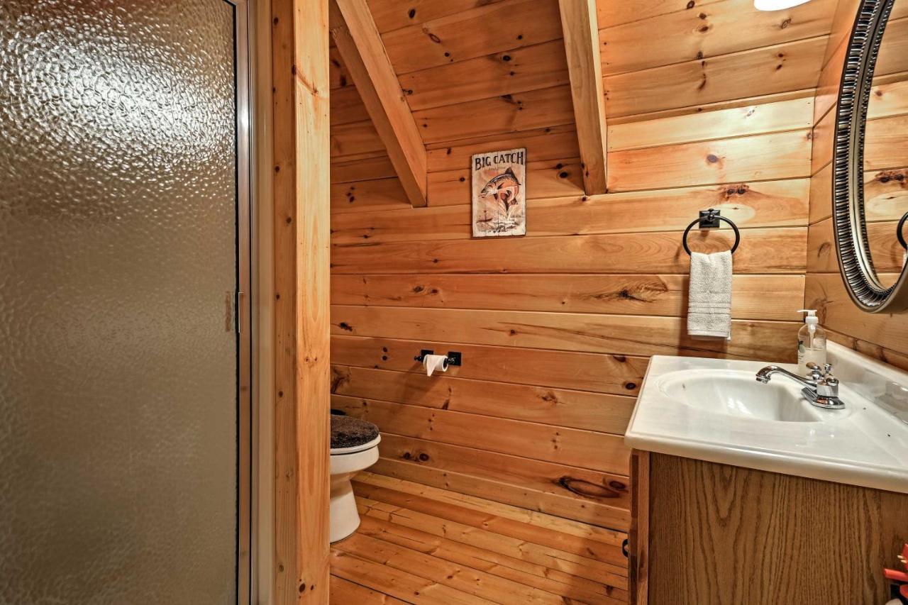 Pigeon Forge Cabin With Hot Tub, Grill And Pool Table! Villa Сивиървил Екстериор снимка