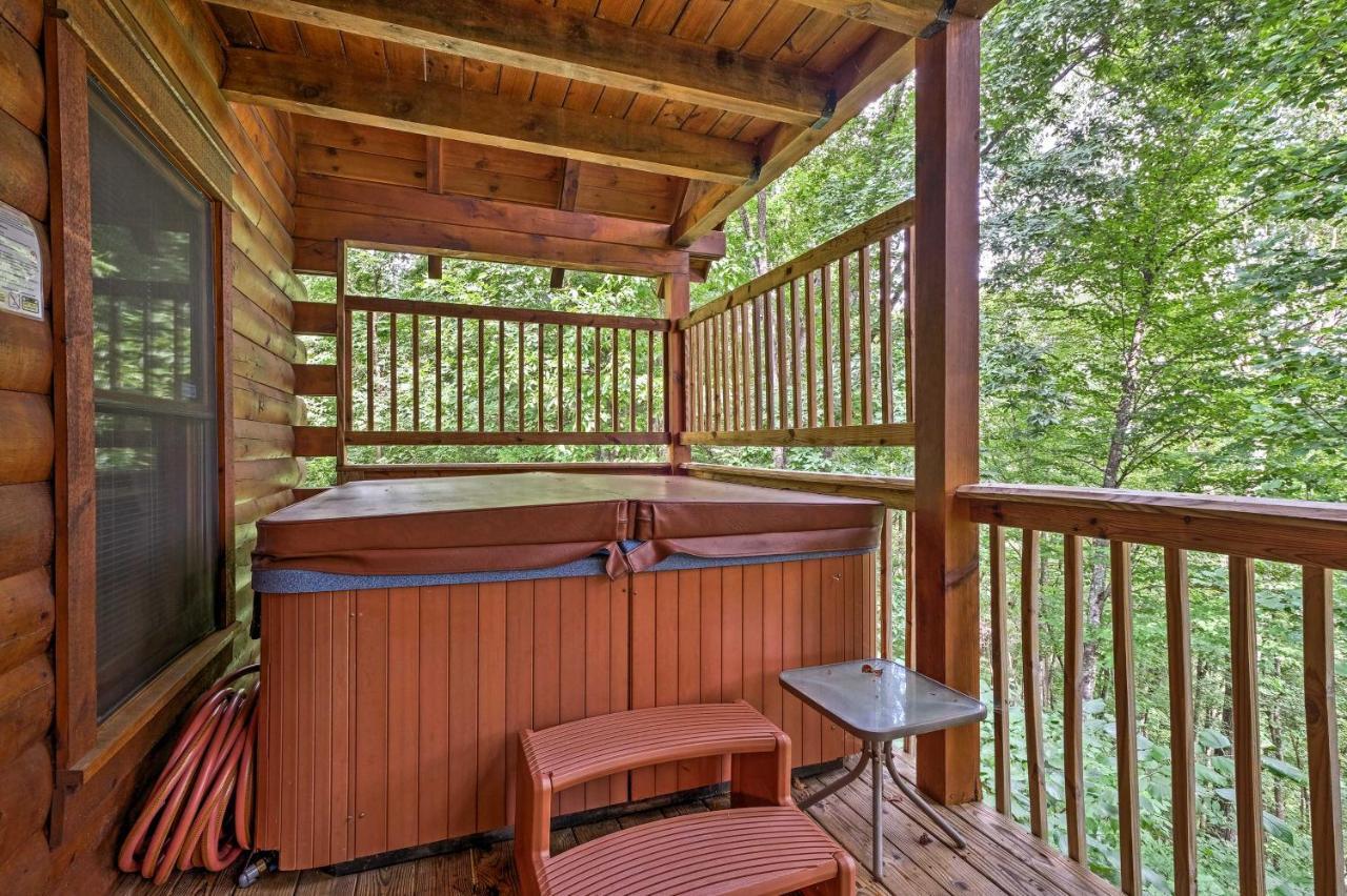 Pigeon Forge Cabin With Hot Tub, Grill And Pool Table! Villa Сивиървил Екстериор снимка