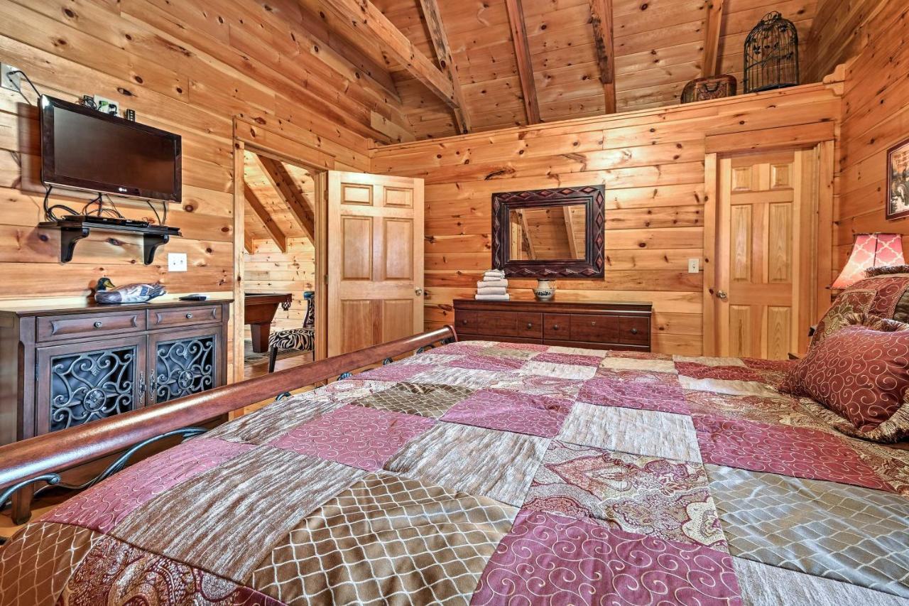 Pigeon Forge Cabin With Hot Tub, Grill And Pool Table! Villa Сивиървил Екстериор снимка