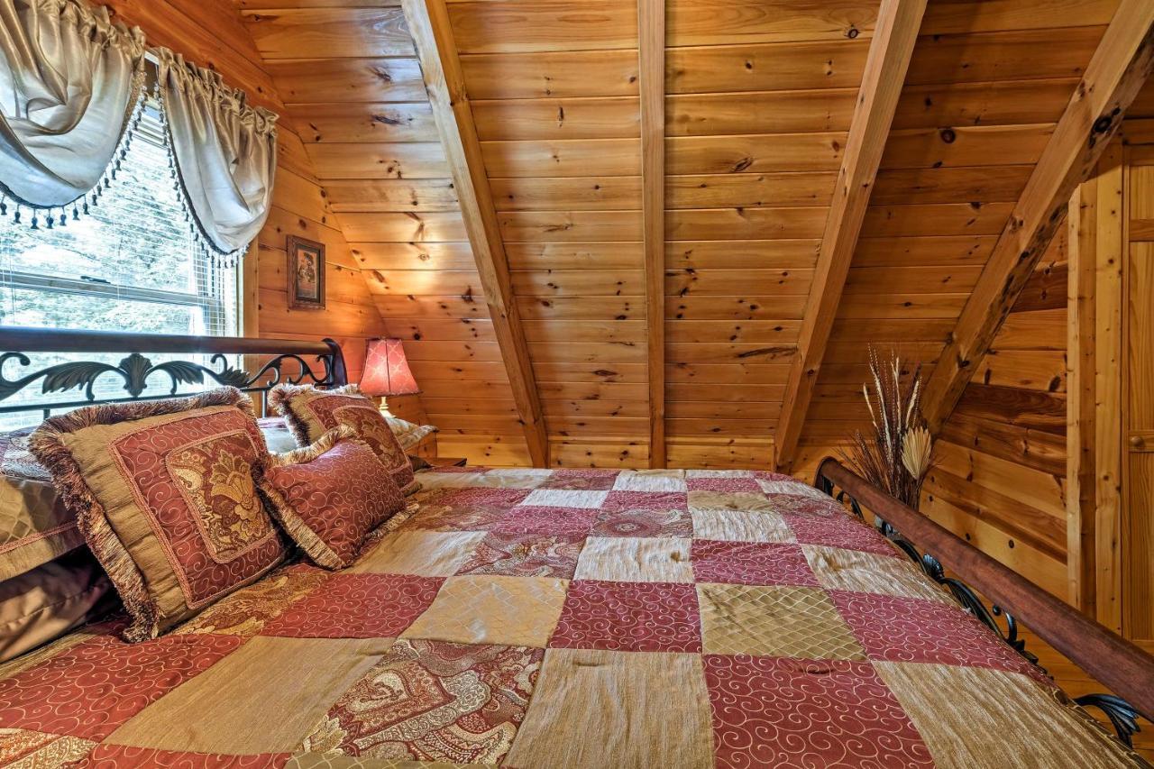Pigeon Forge Cabin With Hot Tub, Grill And Pool Table! Villa Сивиървил Екстериор снимка